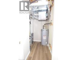 355 WELLINGTON Street - 27