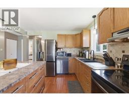 33 EDWARD Avenue - 12