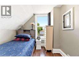 23 BRITANNIA Avenue - 19