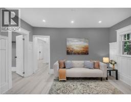 378 NORFOLK Street N - 9