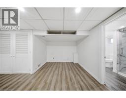 7 BARRY Drive - 20