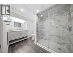 7 BARRY Drive - 23