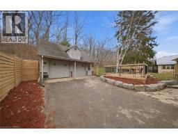 7 BARRY Drive - 29