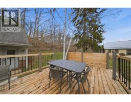 7 BARRY Drive - 36