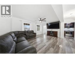 7 BARRY Drive - 5