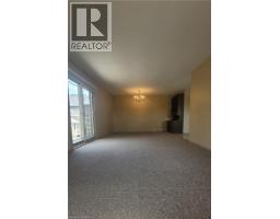 325 FAIRVIEW Drive - 35