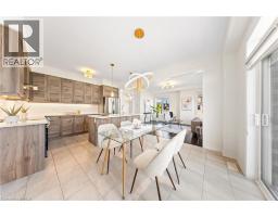 1 BEE Crescent - 12