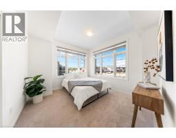 1 BEE Crescent - 32