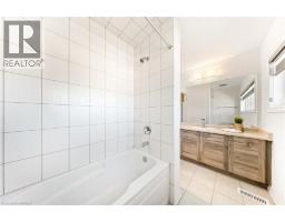 1 BEE Crescent - 35