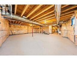 1 BEE Crescent - 38