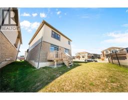 1 BEE Crescent - 44