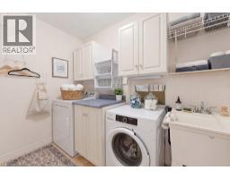 30 COBBLESTONE Drive - 28