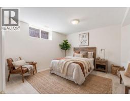 30 COBBLESTONE Drive - 32