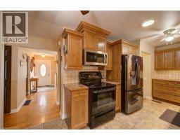 83 EVELYN Street - 10