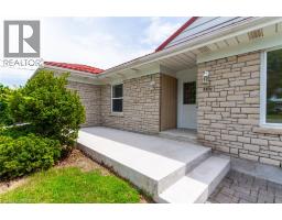 107 QUEENSWAY Drive - 3
