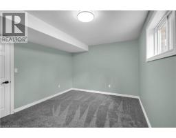 4 DOWDEN Avenue - 30