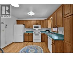 46 ANDERSON Avenue - 9
