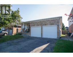 48 LOVELL Crescent - 3
