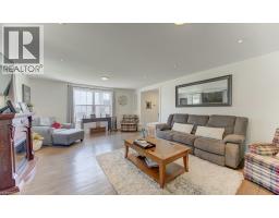 4 WELLINGTON Street - 10
