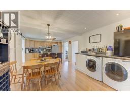 4 WELLINGTON Street - 18