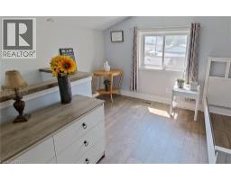 4 WELLINGTON Street - 30