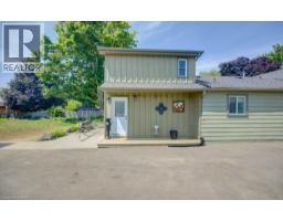 4 WELLINGTON Street - 37