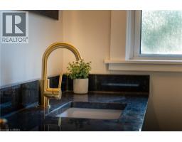20 WELLS Avenue - 9