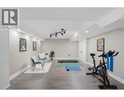 14 MCQUEEN Drive - 38