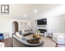 267 MEMORIAL Drive - 23
