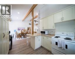 114 HILLVIEW Crescent - 11