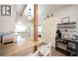 114 HILLVIEW Crescent - 12
