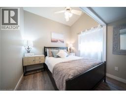 114 HILLVIEW Crescent - 19