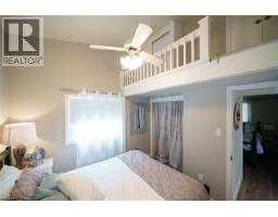114 HILLVIEW Crescent - 20