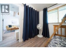 114 HILLVIEW Crescent - 22