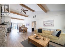 114 HILLVIEW Crescent - 8