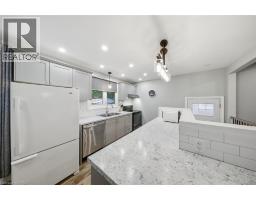 13 MACKAY Avenue - 14