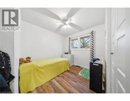13 MACKAY Avenue - 16