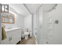 13 MACKAY Avenue - 24