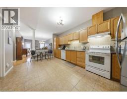 10 COBBLESTONE Drive UnitNo. 35 - 5