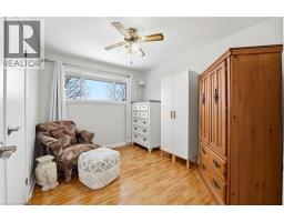 168 MONTCLAIR Crescent - 16