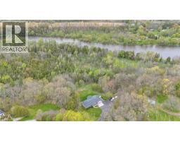 10 BURNSIDE Drive - 42