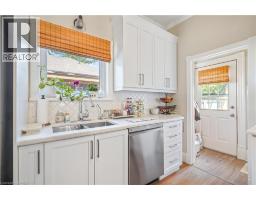 27 ADA Avenue - 19