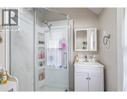 27 ADA Avenue - 34