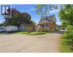 816 COLBORNE Street E - 32