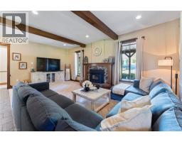 182 GOVERNOR S Road E - 7