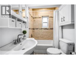35 EIGHTH Avenue - 20