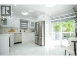 61 LESLIE Avenue - 12