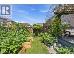 21 HARTLEY Avenue - 25