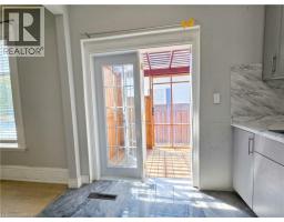196 WELLINGTON Street - 7