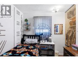 16 PALOMINO Drive - 27